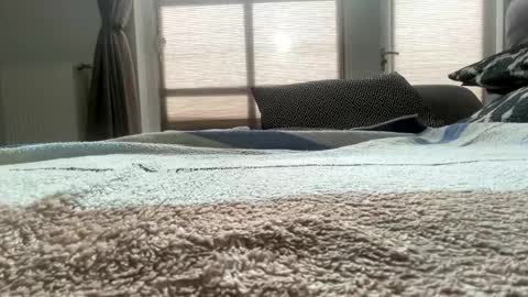 Snapshot of dave76b chatting on 02-14-25, 10:59 dave76b online show from 02-14-25, 10:59