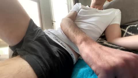 Snapshot of dave76b chatting on 02-25-25, 12:03 dave76b online show from 02-25-25, 12:03