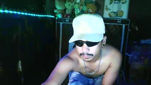 Snapshot of dave_cummers chatting on 11-19-25, 05:40 DAVE online show from 11-19-25, 05:40