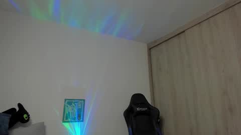 DAVE MAX online show from 09-24-25, 02:04