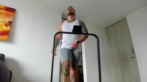 DAVE MAX online show from 04-10-26, 03:39