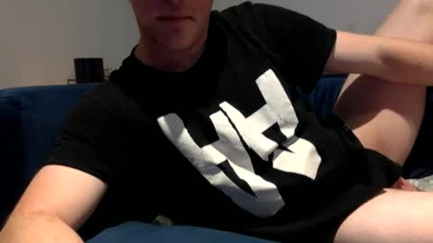 daveb709709709 online show from 11-12-25, 02:45