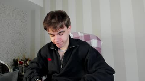 Snapshot of davebevy chatting on 04-12-26, 05:12 Dave online show from 04-12-26, 05:12