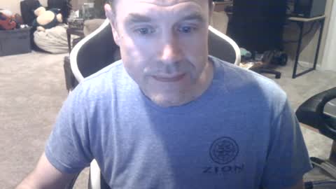 Snapshot of daved14u chatting on 06-19-26, 06:40 daved14u online show from 06-19-26, 06:40