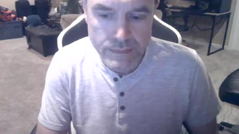Snapshot of daved14u chatting on 06-21-26, 06:05 daved14u online show from 06-21-26, 06:05