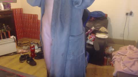 dave online show from 12-13-24, 03:21