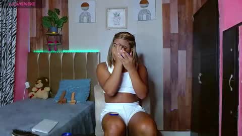 Snapshot of david778302 chatting on 02-06-26, 09:01 Noha online show from 02-06-26, 09:01