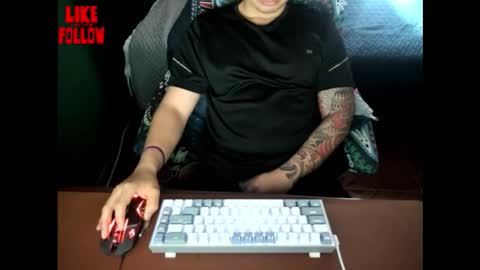 Snapshot of david_2789 chatting on 01-18-26, 02:32 David online show from 01-18-26, 02:32