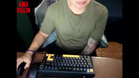 Snapshot of david_2789 chatting on 02-14-26, 12:40 David online show from 02-14-26, 12:40