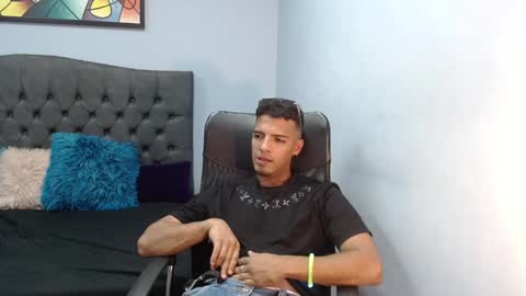 david_bandercock online show from 12-05-24, 01:25