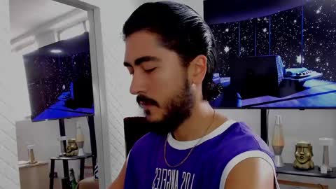 Hey im David that loves to explore and speak their fantasies. Very open talktative and nice. Feel free to chat with me online show from 02-01-25, 01:09