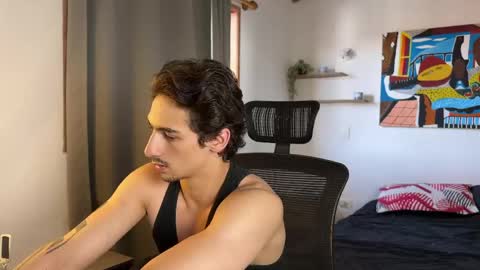 Snapshot of david_muller_ chatting on 05-15-26, 09:00 David online show from 05-15-26, 09:00