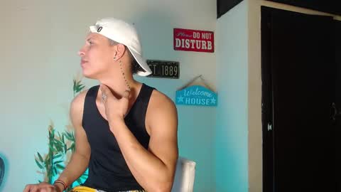 Snapshot of david_neill chatting on 12-22-24, 10:58 David Neill online show from 12-22-24, 10:58