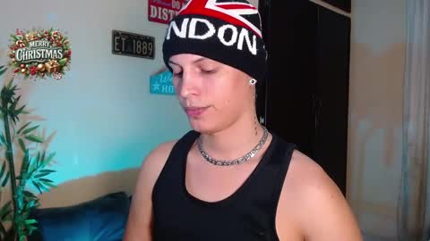 Snapshot of david_neill chatting on 12-29-24, 04:59 David Neill online show from 12-29-24, 04:59