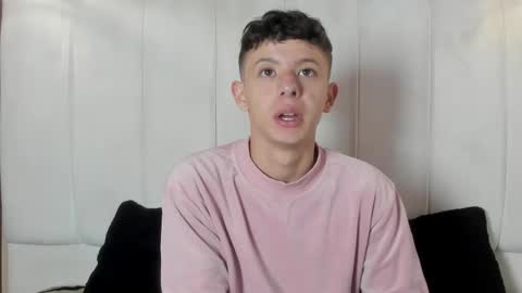 Snapshot of david_roy_ chatting on 03-01-26, 02:08 Roy online show from 03-01-26, 02:08