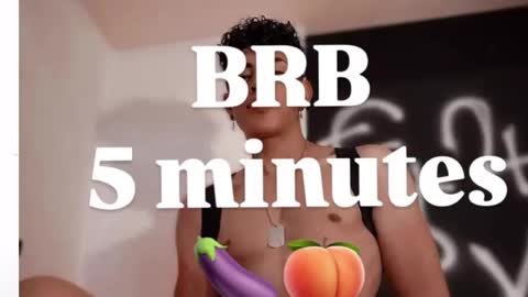 Snapshot of david_savage_ chatting on 12-17-25, 01:00 david online show from 12-17-25, 01:00