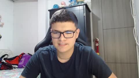 Snapshot of david_smit_ chatting on 03-07-25, 06:22 david smit online show from 03-07-25, 06:22