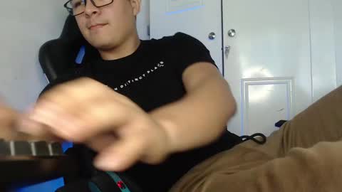 Snapshot of david_smit_ chatting on 09-15-25, 03:56 david smit online show from 09-15-25, 03:56