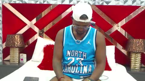 Snapshot of davidblackxl chatting on 06-02-26, 02:41 BigBulge online show from 06-02-26, 02:41