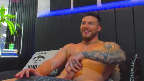 Snapshot of davidd_blake chatting on 02-12-25, 09:42 David Blakee online show from 02-12-25, 09:42