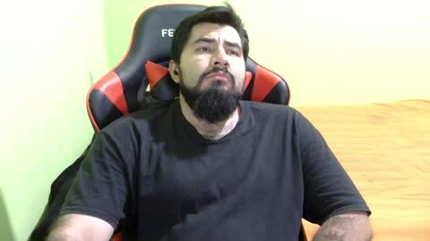 Snapshot of daviddelz chatting on 12-07-24, 11:40 David online show from 12-07-24, 11:40