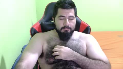 Snapshot of daviddelz chatting on 02-20-25, 06:28 David online show from 02-20-25, 06:28