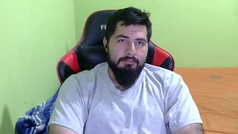 Snapshot of daviddelz chatting on 02-21-25, 05:02 David online show from 02-21-25, 05:02