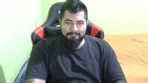 Snapshot of daviddelz chatting on 02-26-25, 04:47 David online show from 02-26-25, 04:47