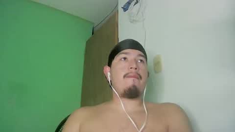 Snapshot of davidlasecuela chatting on 02-10-26, 05:00 DavidSkinny online show from 02-10-26, 05:00