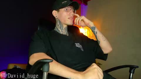 Snapshot of daviid_huge chatting on 06-12-26, 08:02 daviid_huge online show from 06-12-26, 08:02