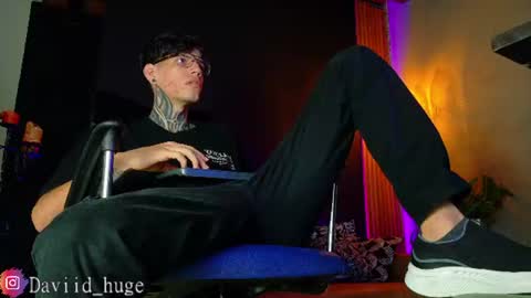 Snapshot of daviid_huge chatting on 06-18-26, 01:37 daviid_huge online show from 06-18-26, 01:37