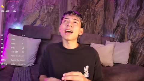 Snapshot of daviid_laid_ chatting on 02-10-26, 08:02 David online show from 02-10-26, 08:02