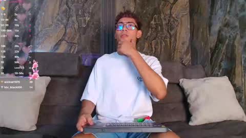 Snapshot of daviid_laid_ chatting on 02-20-26, 06:59 David online show from 02-20-26, 06:59