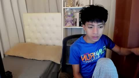 Snapshot of davincihugecock chatting on 02-26-26, 04:50 daniel online show from 02-26-26, 04:50