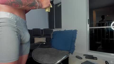 Snapshot of davis_alx chatting on 12-24-24, 12:11 davis instagram davis alx1 online show from 12-24-24, 12:11