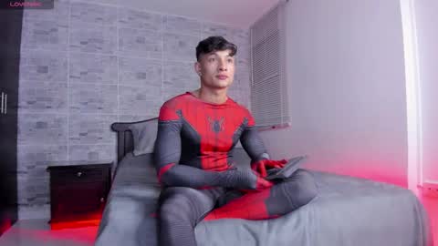 Snapshot of davisfirb chatting on 10-31-25, 02:23 davis online show from 10-31-25, 02:23