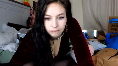 Dawn Willow online show from 12-25-24, 03:38