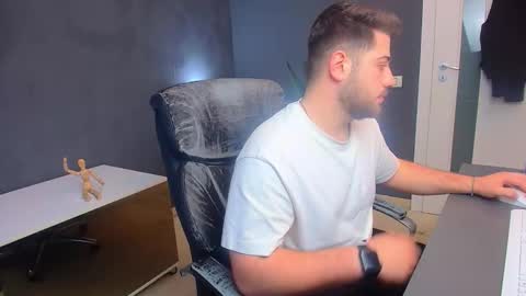 Snapshot of daxgreer chatting on 03-28-26, 05:29 DaxGreer online show from 03-28-26, 05:29