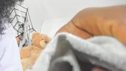 Snapshot of day_alexa chatting on 10-16-25, 01:23 Day Alexa online show from 10-16-25, 01:23