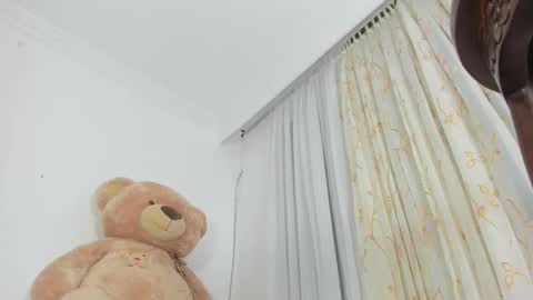 Snapshot of day_alexa chatting on 10-27-25, 03:38 Day Alexa online show from 10-27-25, 03:38