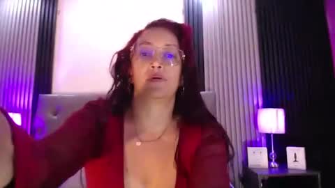 Snapshot of dayana_mendozaa69 chatting on 06-18-26, 12:31 Dayana online show from 06-18-26, 12:31