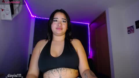 Snapshot of dayis_sweet chatting on 12-18-25, 02:17 Dayis online show from 12-18-25, 02:17