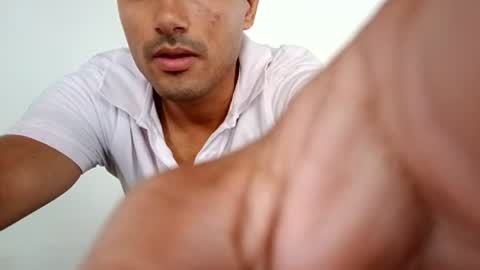 Snapshot of dayner_r chatting on 07-25-26, 04:37 dayner_r online show from 07-25-26, 04:37