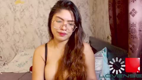 Snapshot of daze2love chatting on 01-01-25, 06:47 daze2love online show from 01-01-25, 06:47