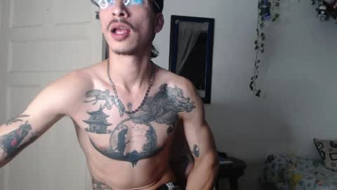Snapshot of dazzayyy chatting on 04-29-26, 02:04 dazzayy online show from 04-29-26, 02:04