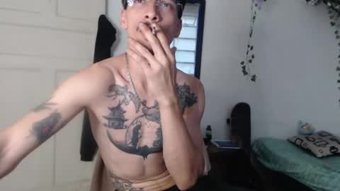 Snapshot of dazzayyy chatting on 05-10-26, 10:48 dazzayy online show from 05-10-26, 10:48
