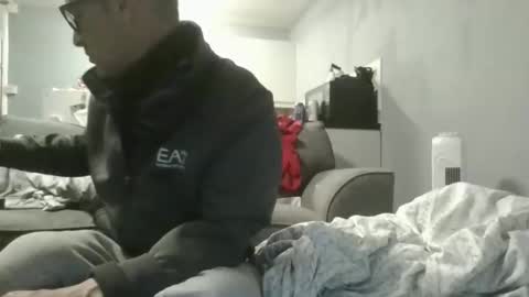 Snapshot of dazzill chatting on 11-22-25, 09:47 Dazzill online show from 11-22-25, 09:47