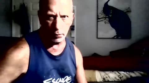 Snapshot of dcoester chatting on 05-20-26, 01:28 dcoester online show from 05-20-26, 01:28