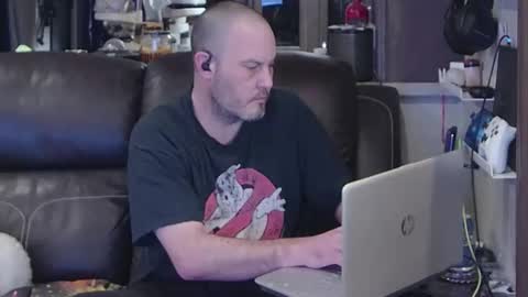 want girl to play with me online show from 02-15-26, 07:10