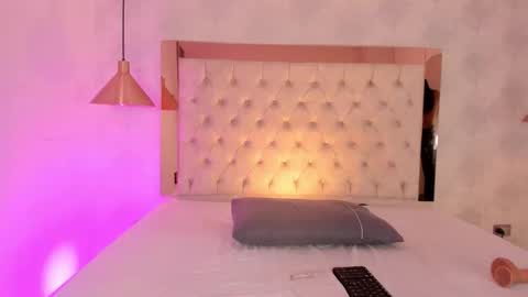 Snapshot of dea_athenea chatting on 11-15-25, 02:13 dea_athenea online show from 11-15-25, 02:13